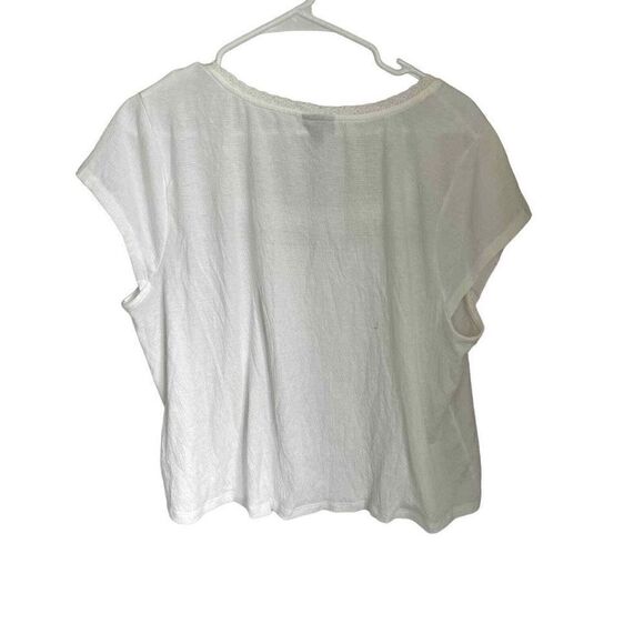 Torrid Size 1 Cream Lace Embroidered Top 12868411 - Picture 2 of 7